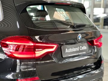 Fahrzeugabbildung BMW X3 xD25d Luxury Line Alarm HUD Panorama Komfort