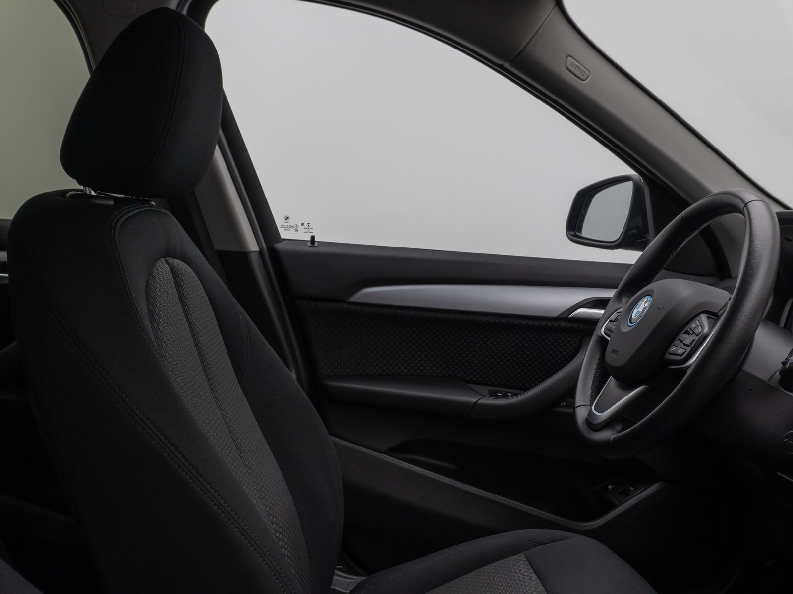 Fahrzeugabbildung BMW X1 xD25e DAB PDC Navi Lordos Geschwindigkeitsre