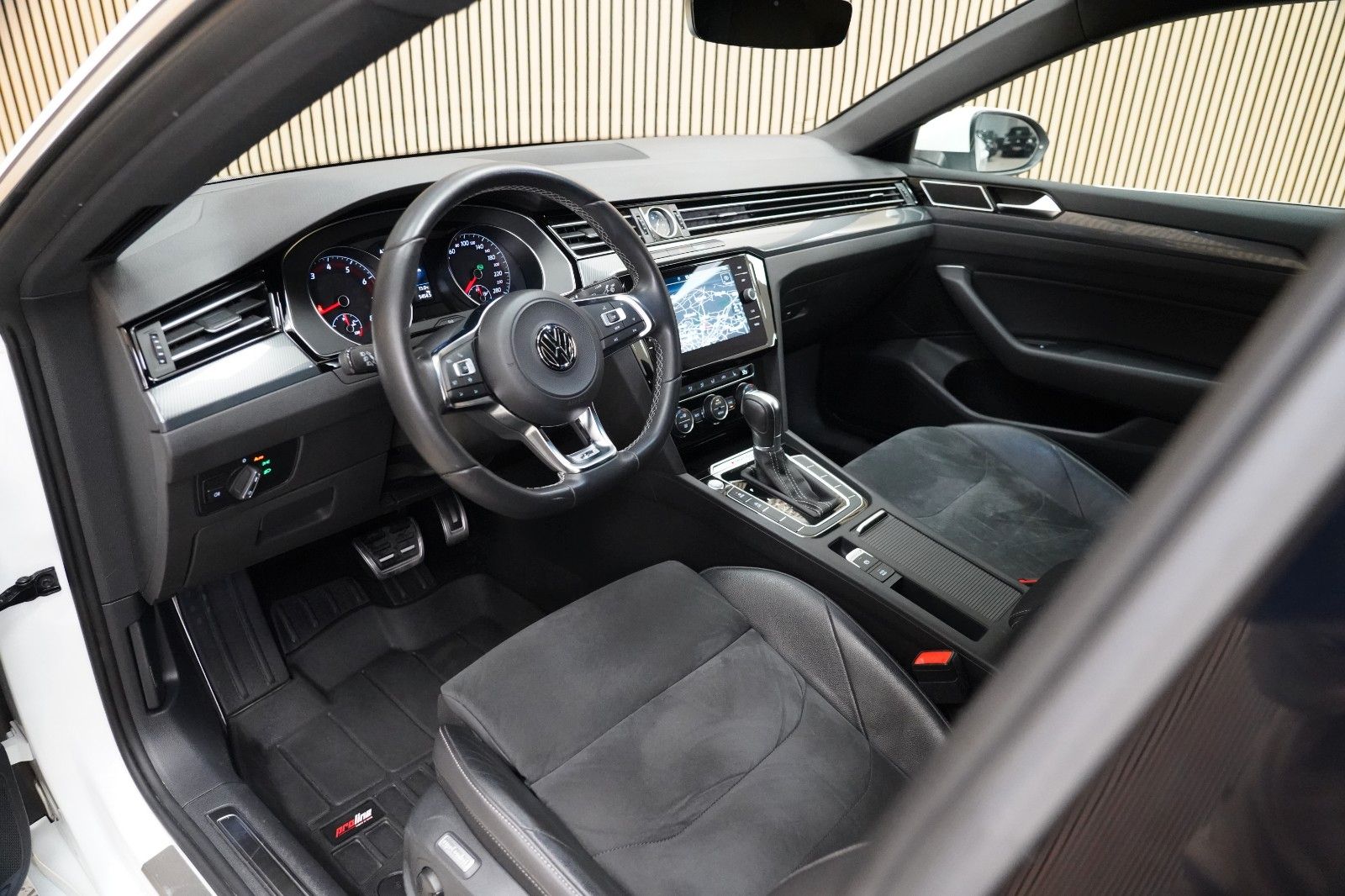 Volkswagen Arteon 2.0 TSI R-Line 4M LED NAVI LEDER KESSY foto 7