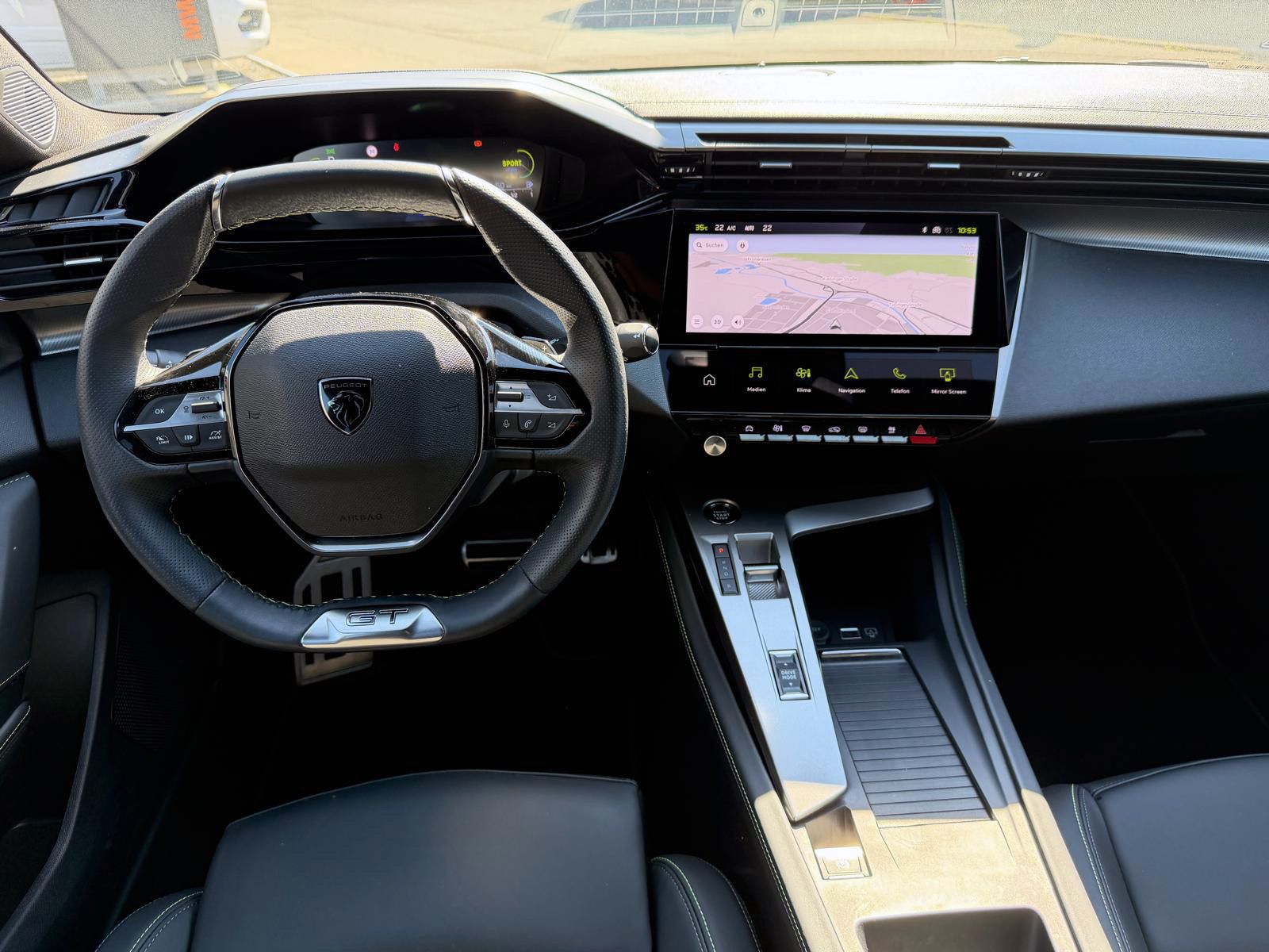 Fahrzeugabbildung Peugeot 308 GT Autom. Plug-In ACC KAM PDC NAV LED LHZ