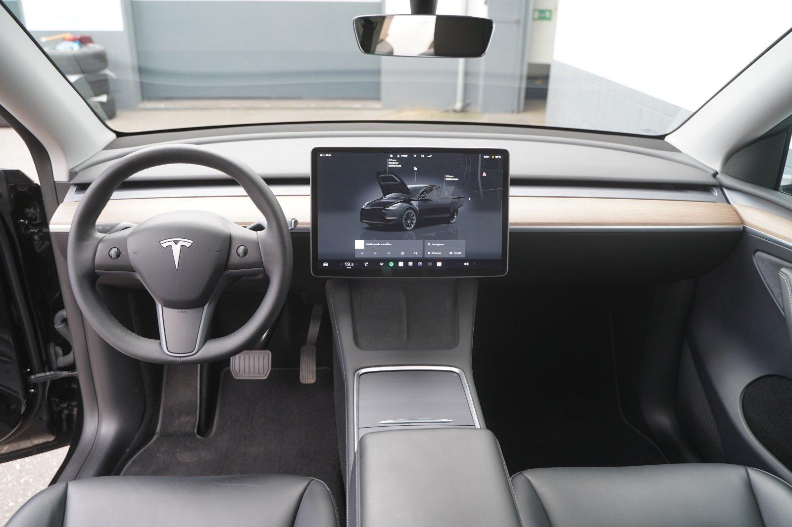 Tesla Model Y Long Range AWD *20-Zoll*AHK*