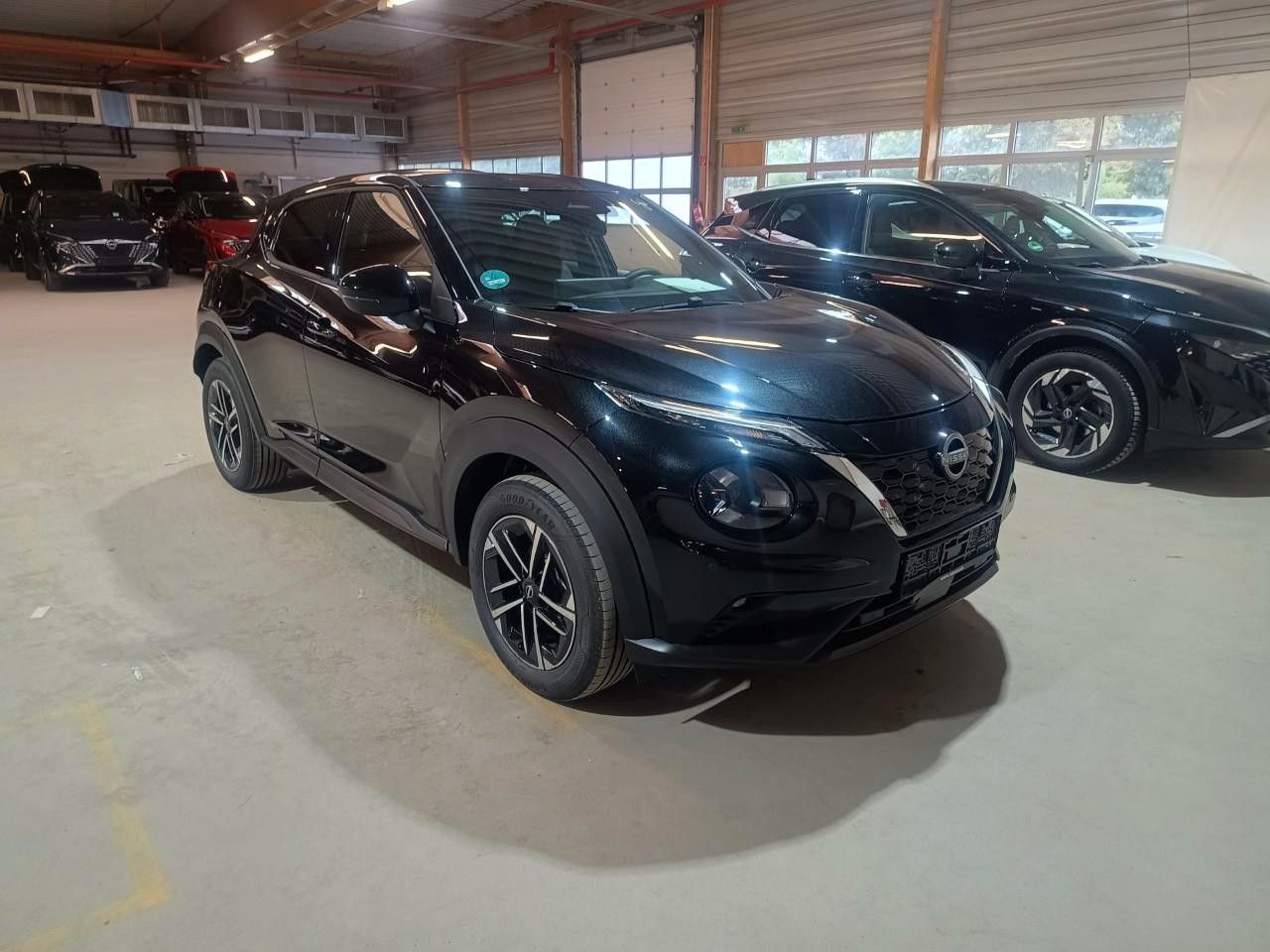 Fahrzeugabbildung Nissan Juke 1.6 Automatik - Hybrid N-Connecta