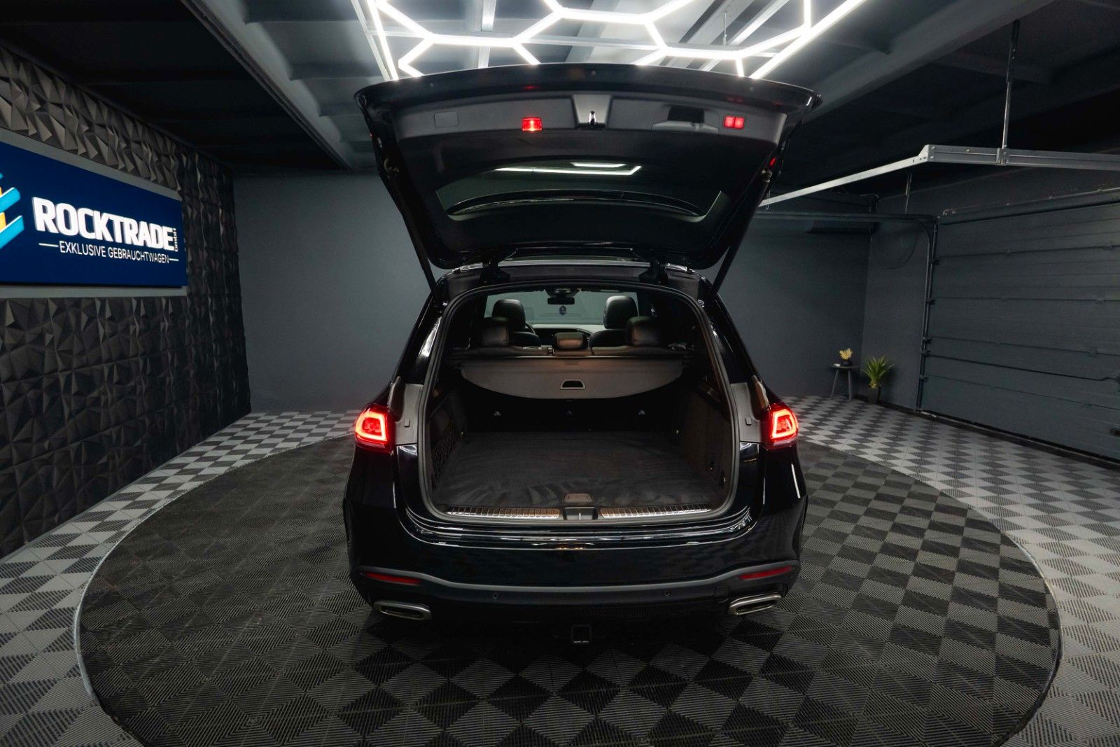 Fahrzeugabbildung Mercedes-Benz GLE 450 4Matic AMG NightPaket | Pano | ACC | LED