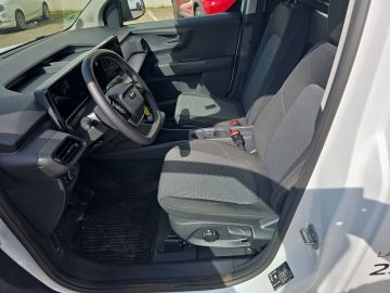 Bild 9 Ford Transit Courier BEV Trend Klimaautom LenkradHZG