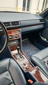 Mercedes-Benz E 220 E 220 - Mercedes-Benz E-Class aus 1994