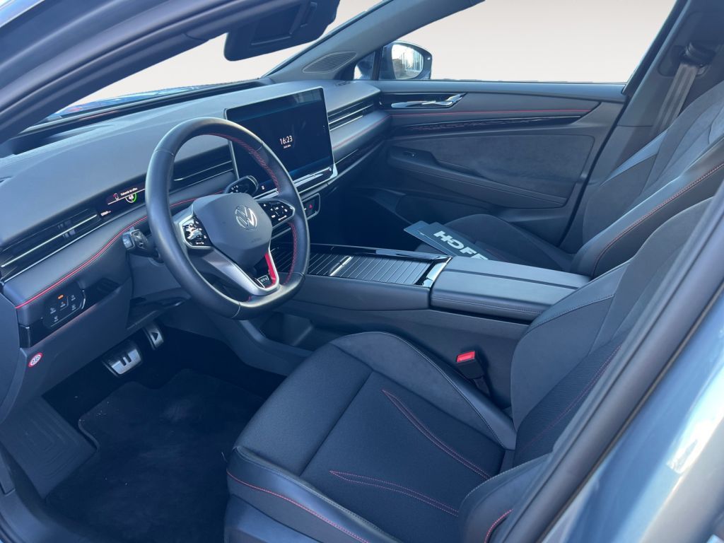 Fahrzeugabbildung Volkswagen ID.7 Tourer 4Motion GTX DCC Easy Open
