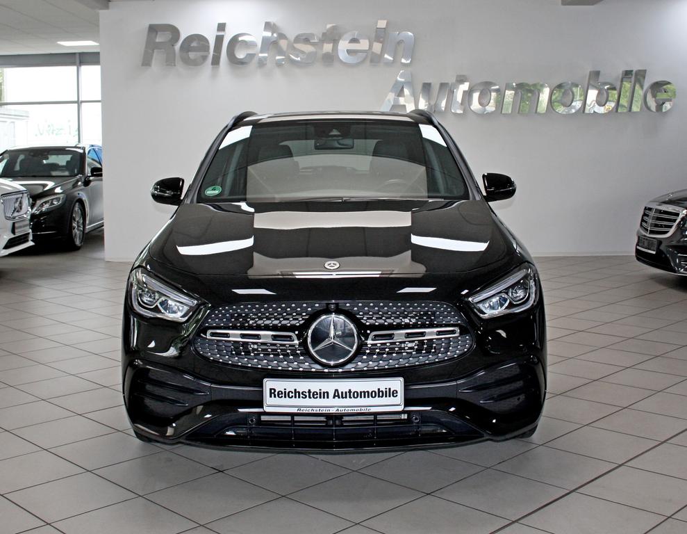 Mercedes-Benz GLA 220