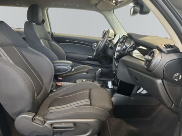 MINI Cooper SE - 11