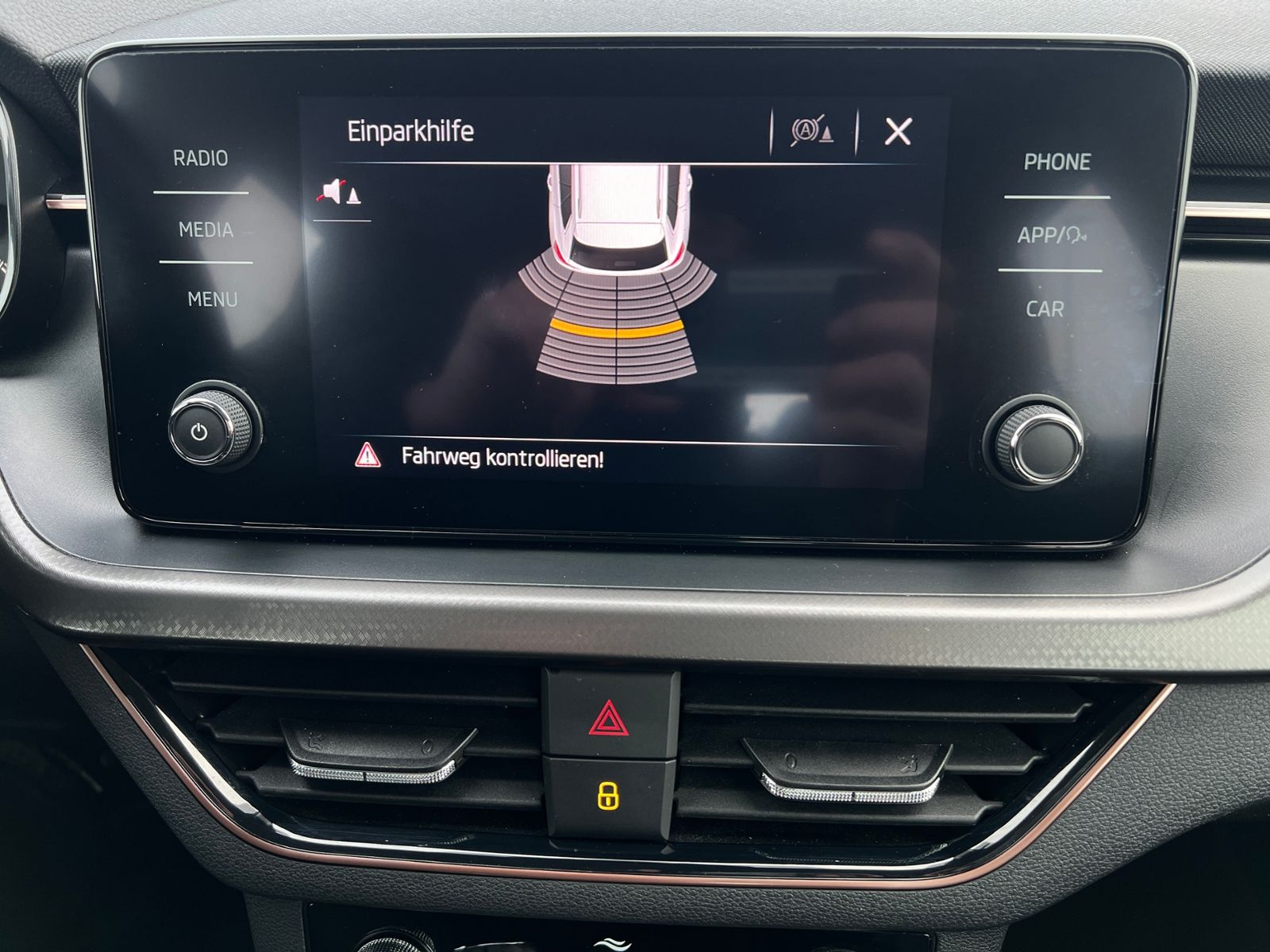 Fahrzeugabbildung SKODA Kamiq Style 1.0 TSI *Klima , Sitzheizung, LM-Fel