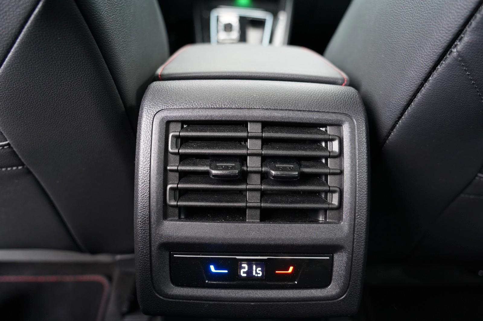 Volkswagen Golf GTI Clubsport PERFORMANCE AKRA PANO LEDER H&K IQ, миниатюра 10