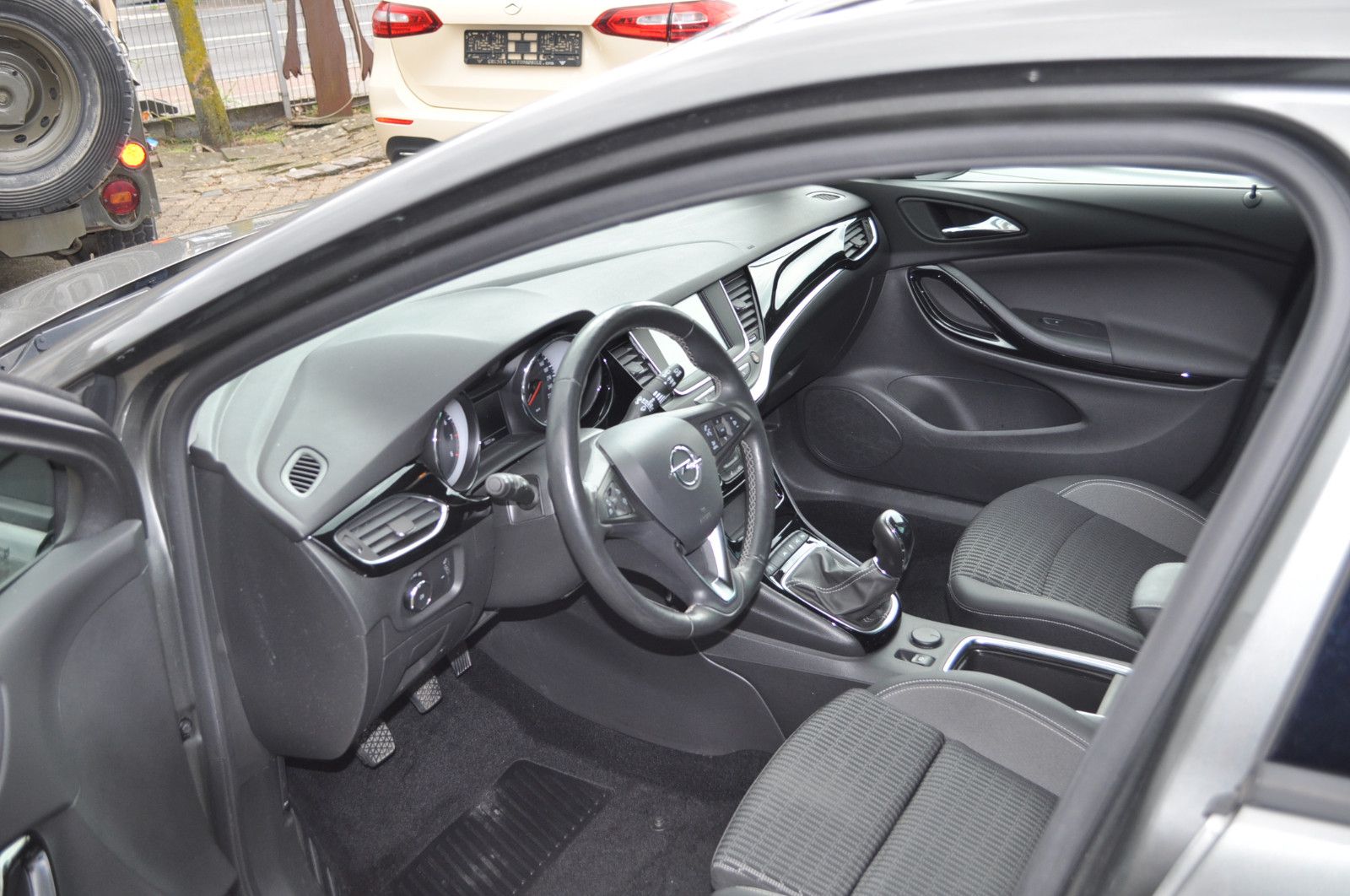Fahrzeugabbildung Opel Astra K Sports Tourer Design