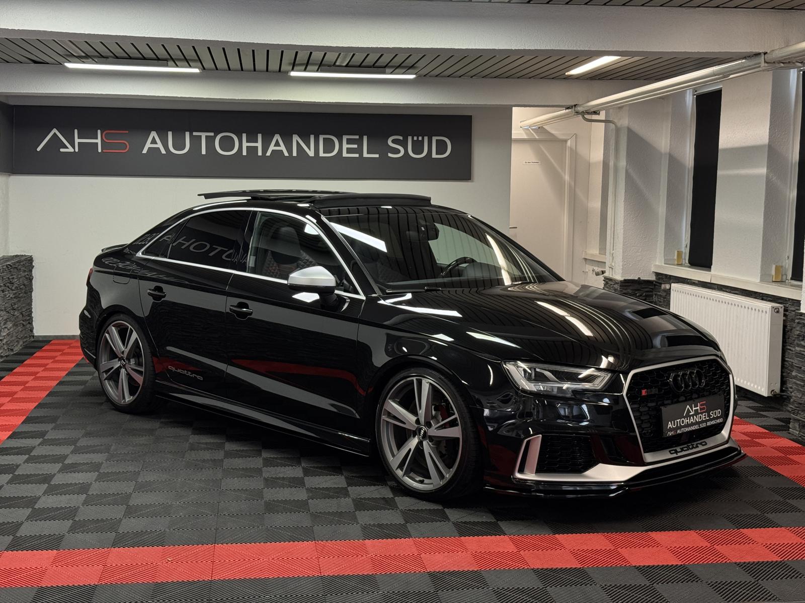 Audi RS 3 2.5 TFSI quattro*PANO*SCHALE*B&O*S.ABGAS*