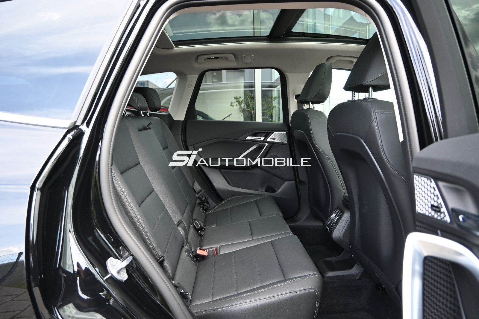Fahrzeugabbildung BMW X1 xDr.23d xLine °ACC°AHK°HUD°H/K°MEMO°PANO°360°