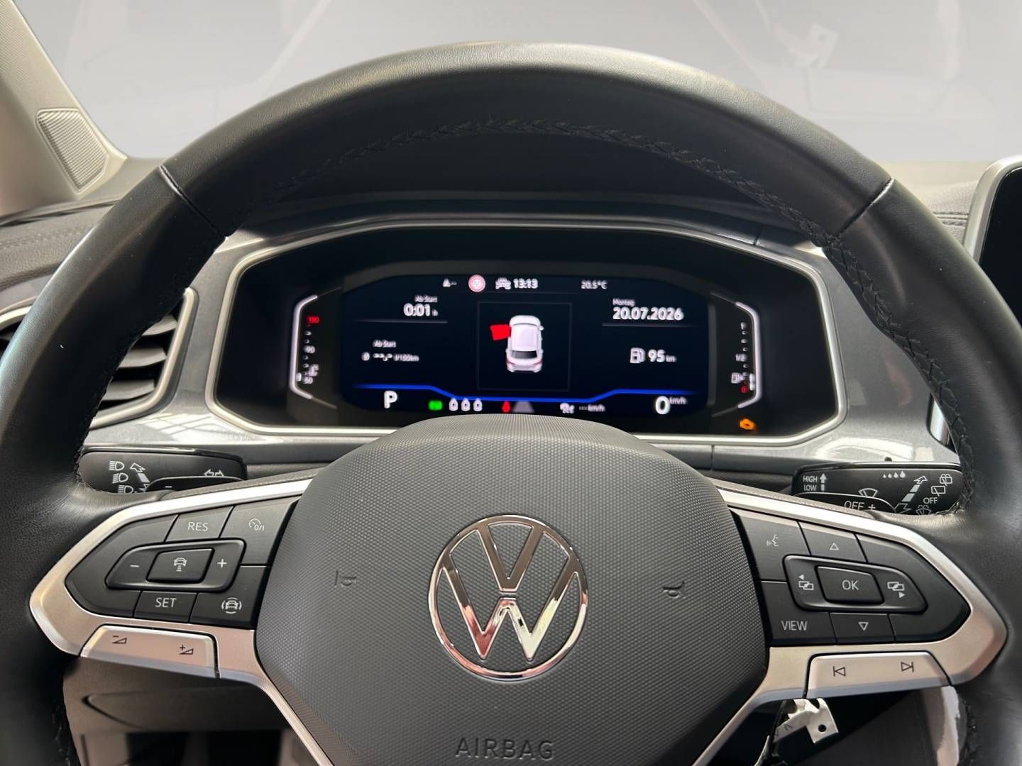 Fahrzeugabbildung Volkswagen T-Roc 1.5 TSI | CarPlay | Dachrehling | LED |