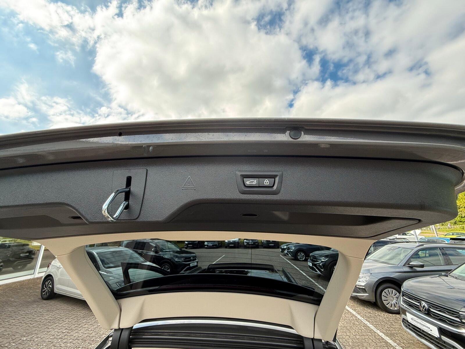 BMW 5er - 530 d Mild Hybrid PANO Leder AHK NAVI LED 