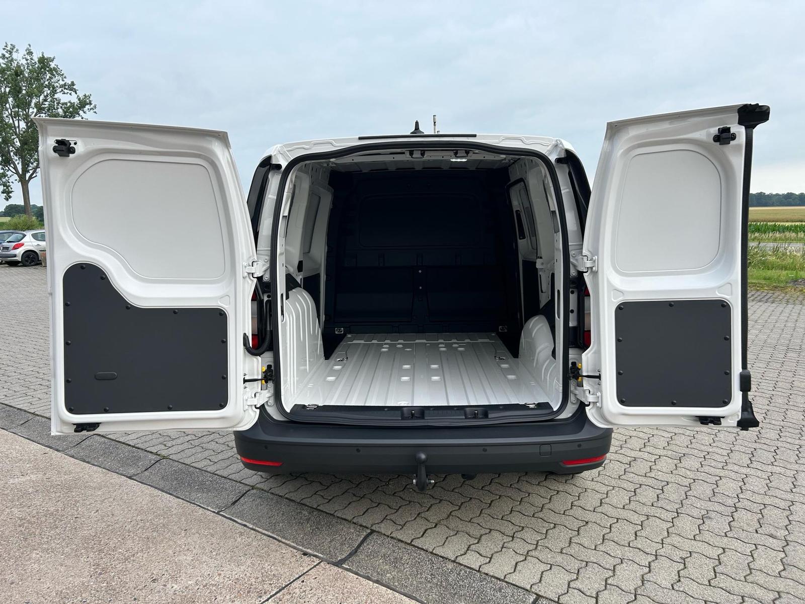 Volkswagen Caddy Cargo Maxi 1.5 TSI / AHK App-Connect