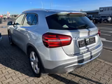 Mercedes-Benz GLA 180 URBAN LED KAMERA AHK  GARANTIE - Mercedes-Benz GLA-Klasse Gebrauchtwagen in Düsseldorf