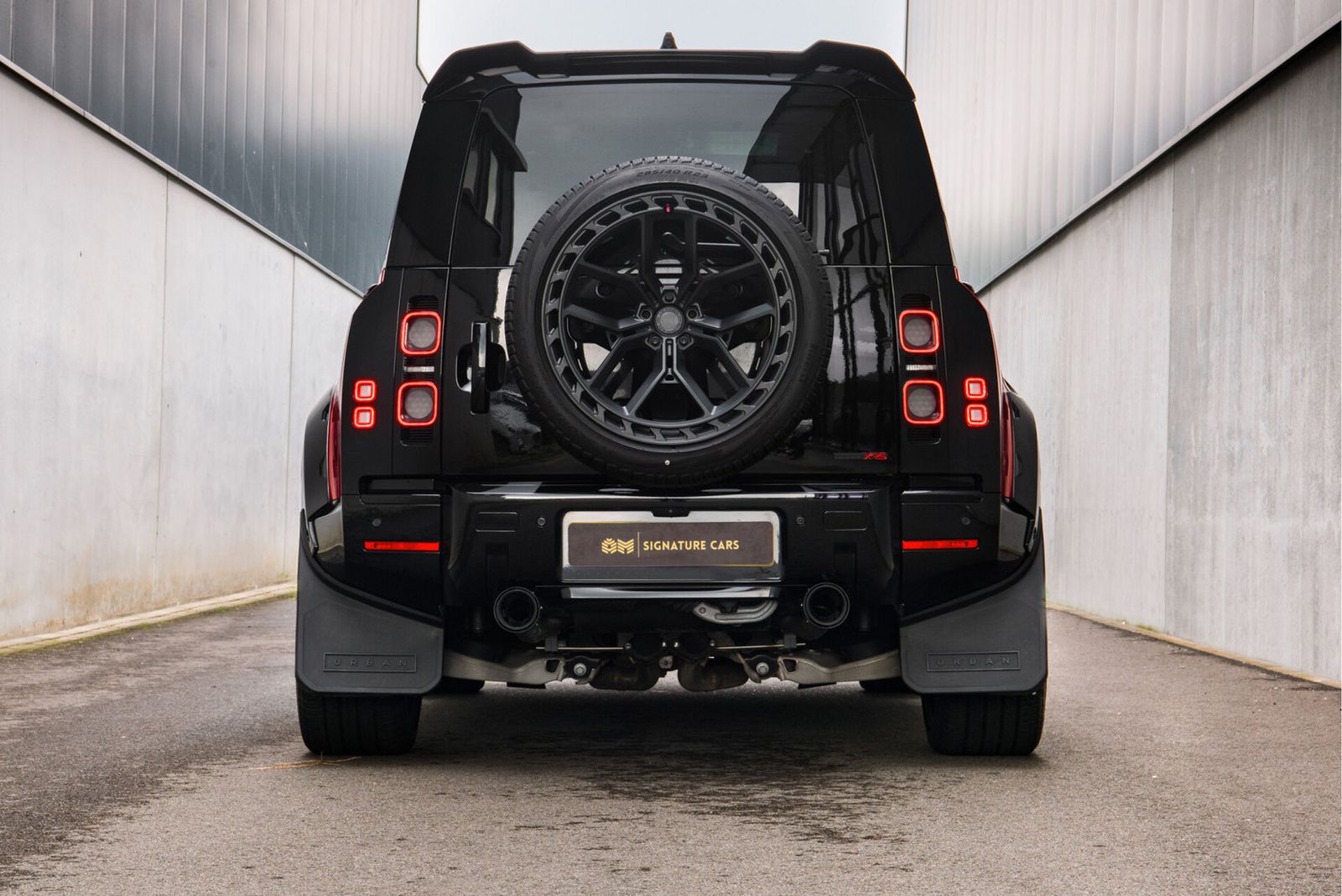Land Rover Defender V8 URBAN XRS WIDETRACK P525 1 OF 25 Lim imagem 3