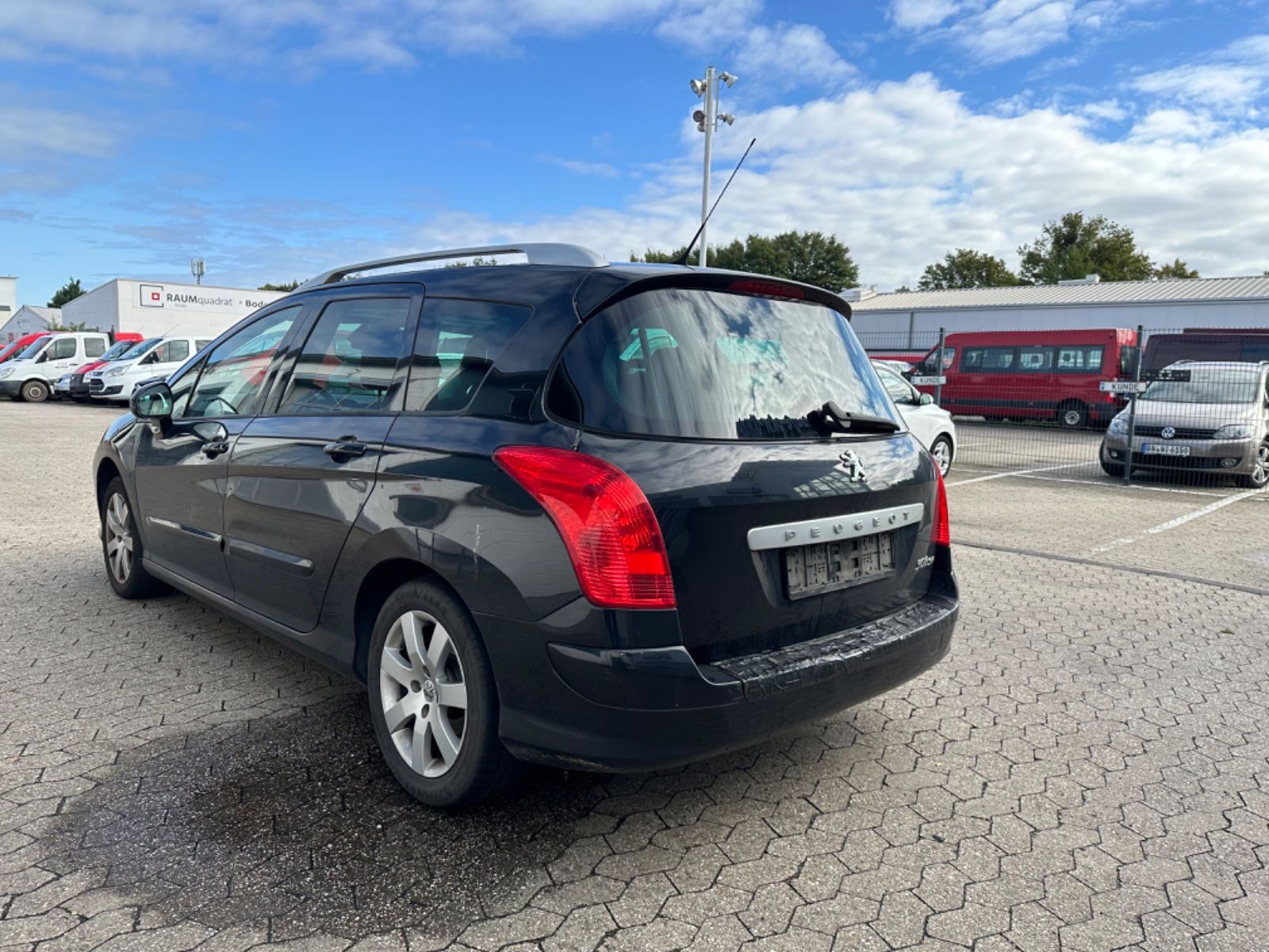 Fahrzeugabbildung Peugeot 308 SW Premium*PANO*Klima*Radio*Export*