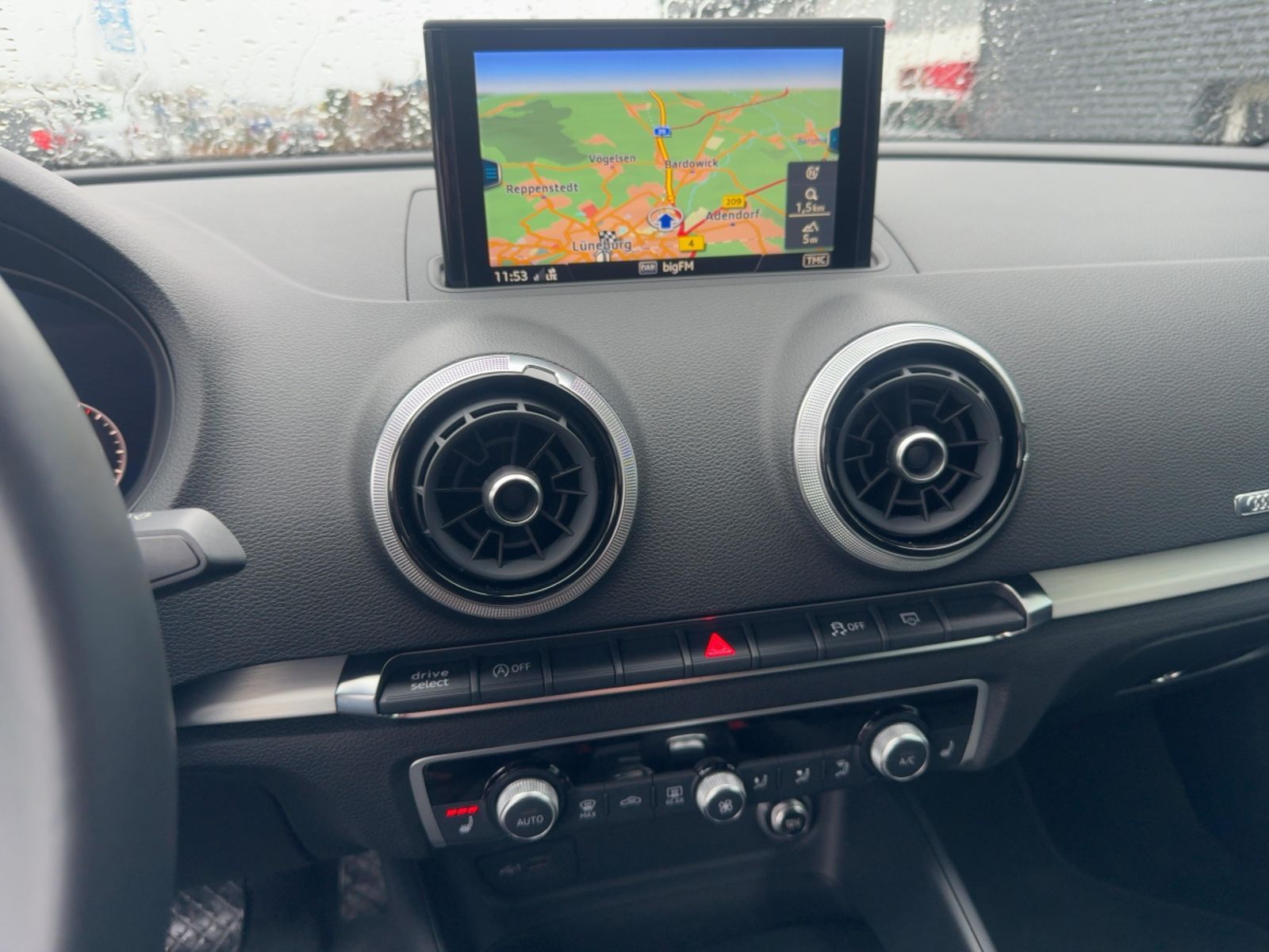 Fahrzeugabbildung Audi A3 Cabriolet 35 1.5 TFSI sport Alu LED Navi ACC