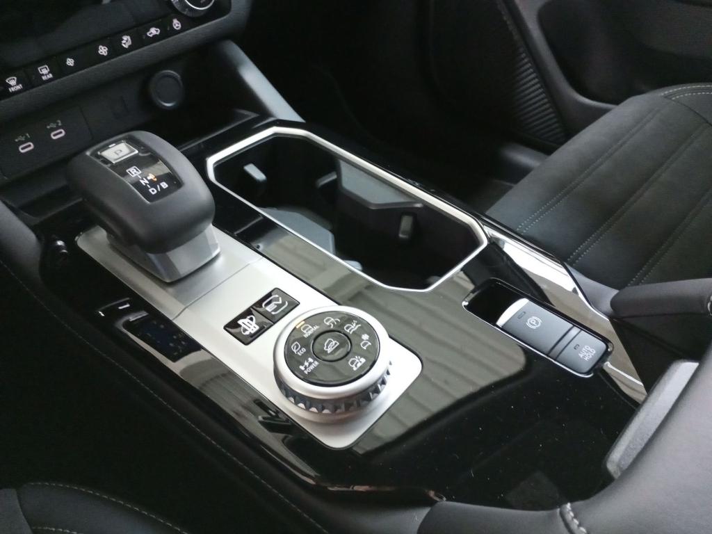Mitsubishi Outlander Plug-in Hybrid 2.4L Select