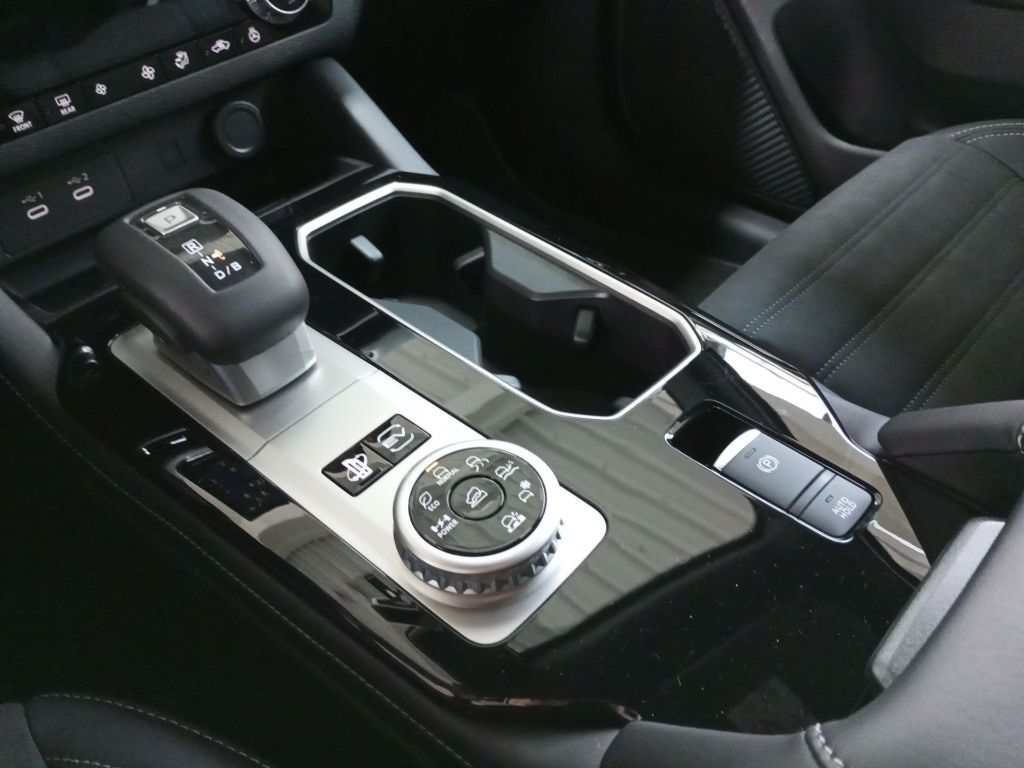 Fahrzeugabbildung Mitsubishi Outlander Plug-in Hybrid 2.4L Select