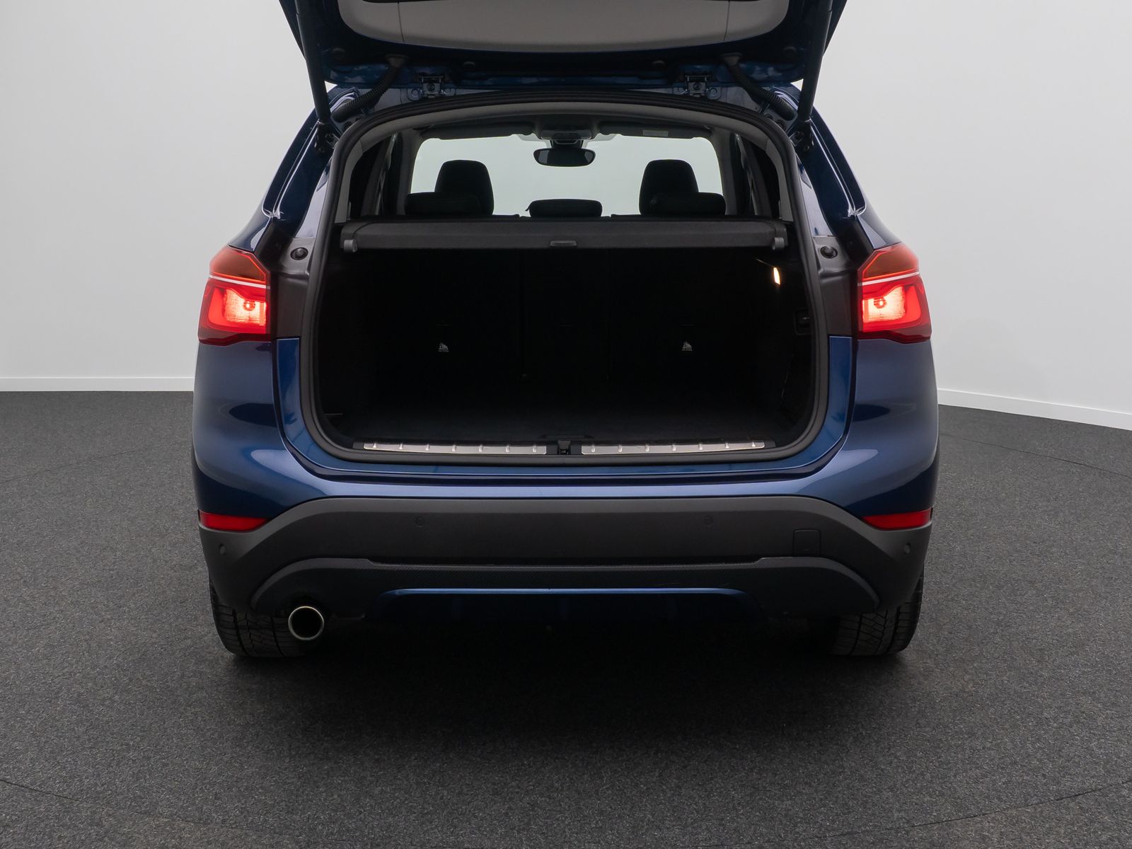 Fahrzeugabbildung BMW X1 sD18d Sport Line ParkAss Navi GeschwindigReg