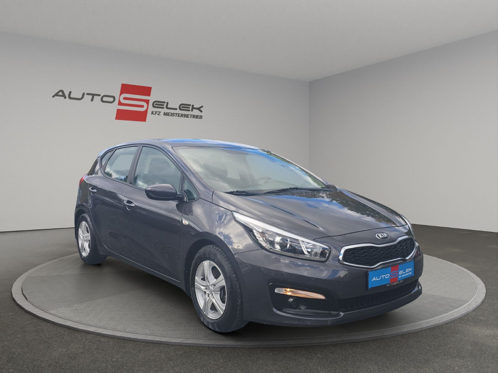 Fahrzeugabbildung Kia Cee'd Lenkradheizung/ NAVI/ RÜCKFAHRKAMERA
