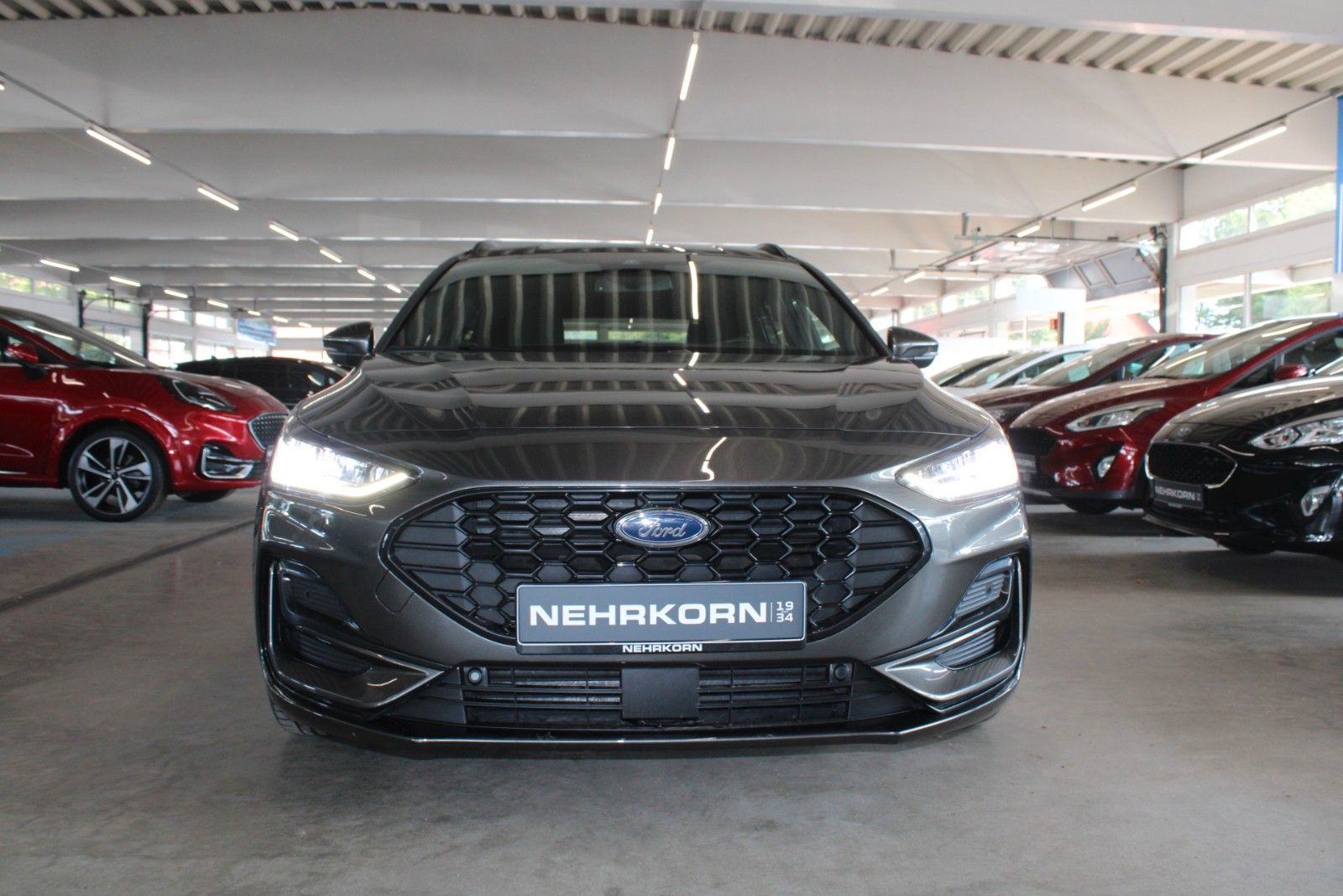 Fahrzeugabbildung Ford Focus ST-Line Aut. LED ACC BLIS WinterPaket uvm.