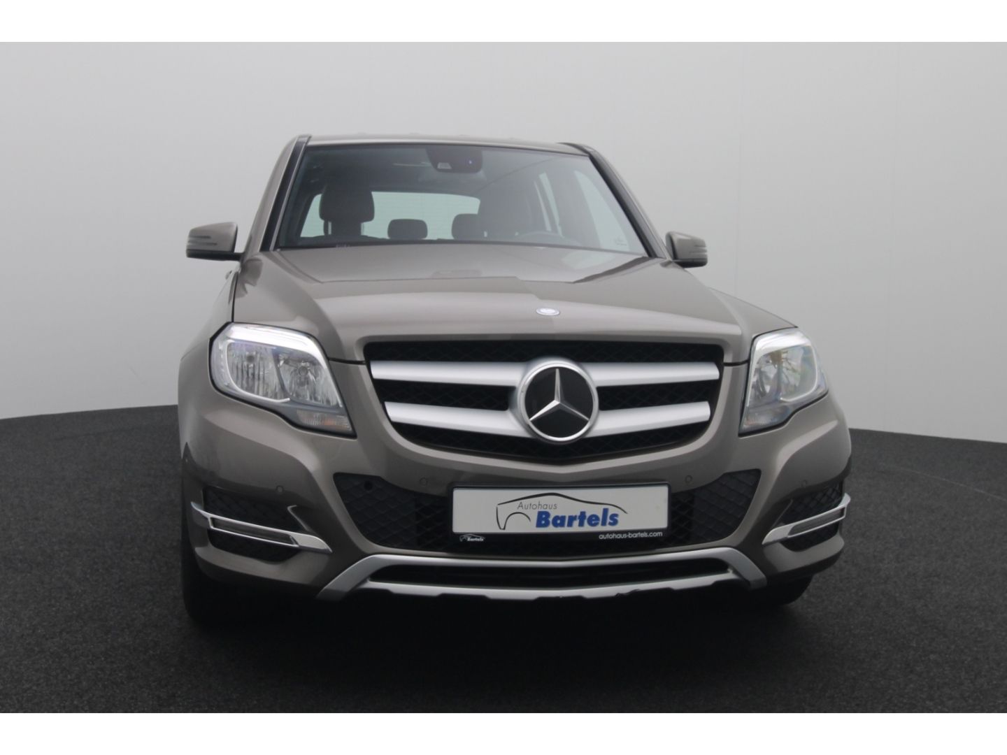 Fahrzeugabbildung Mercedes-Benz GLK 220 CDI BlueEfficiency ACC Navi AHK