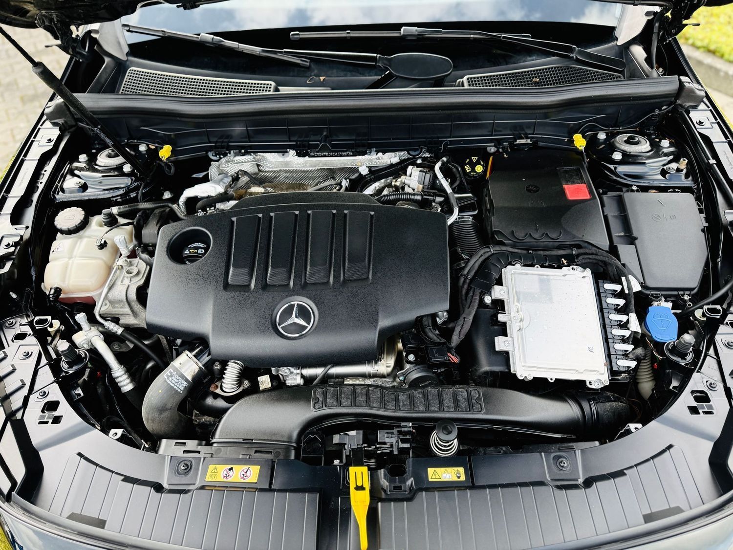 Fahrzeugabbildung Mercedes-Benz GLB 220 d PROGRESSIVE - AHK, Navi, LED, PTS, RFK