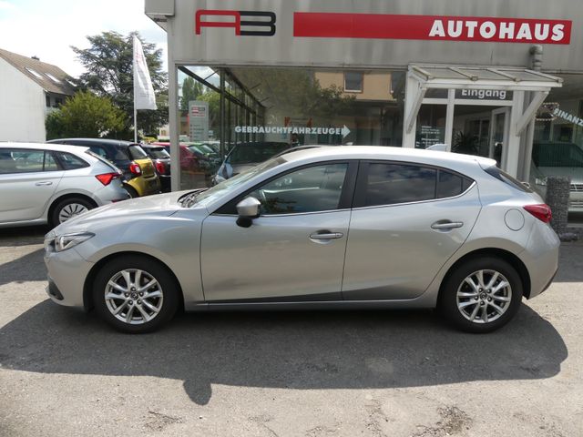 Mazda 3 Lim. Center-Line