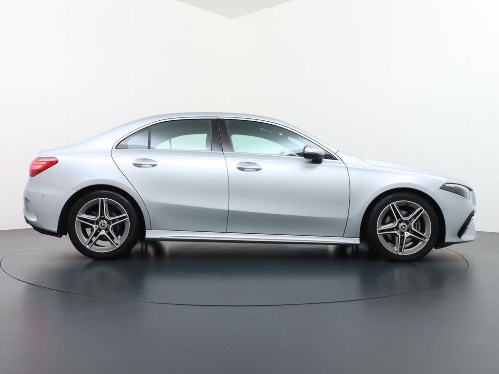 Mercedes-Benz A 180 Star Edition AMG Line