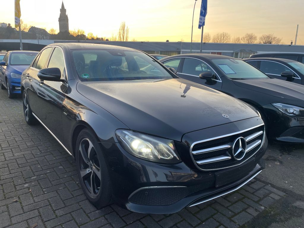 Mercedes-Benz E 220