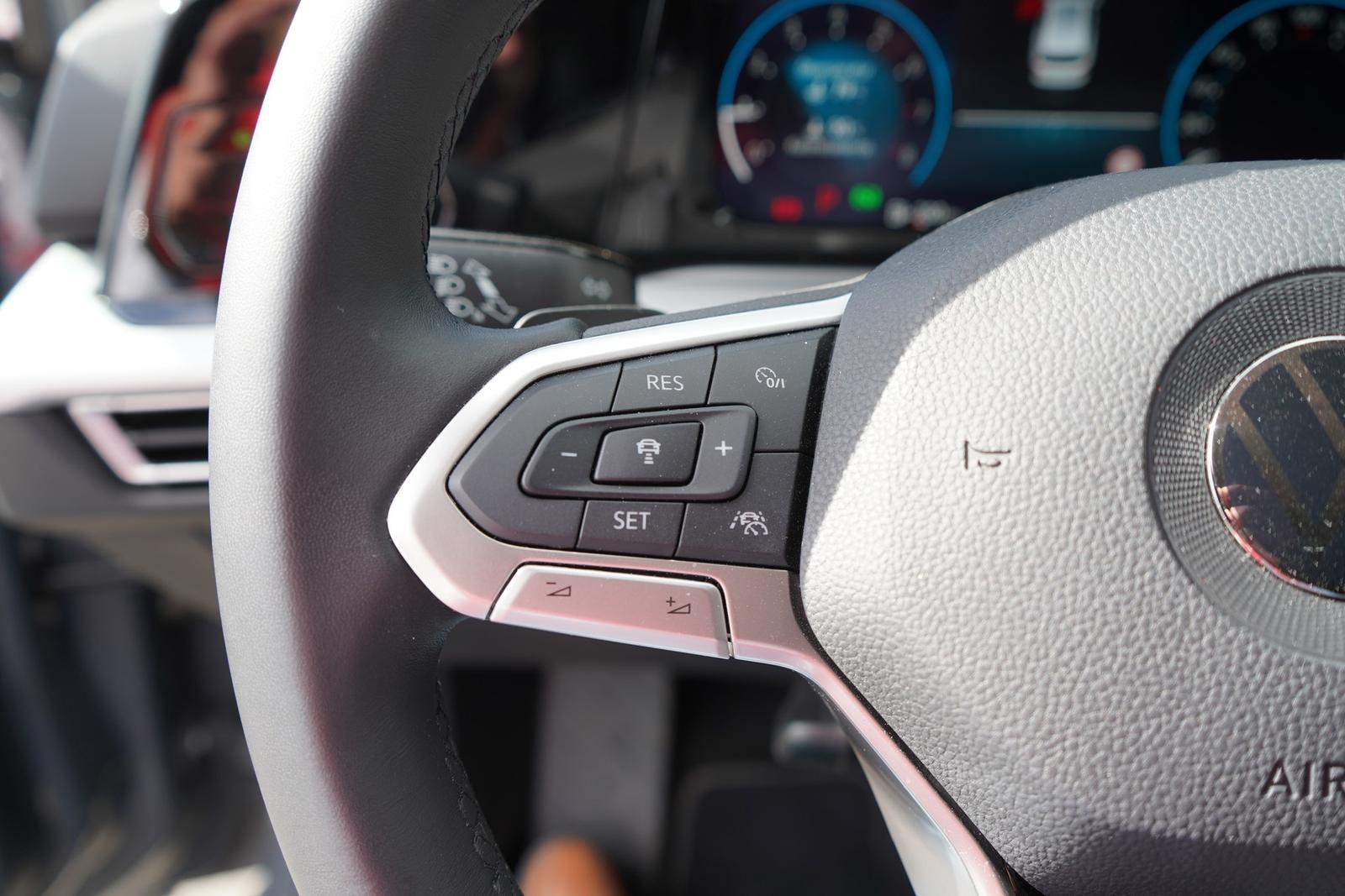 Volkswagen Golf VIII Variant Life eTSI LED Navi App-Connect