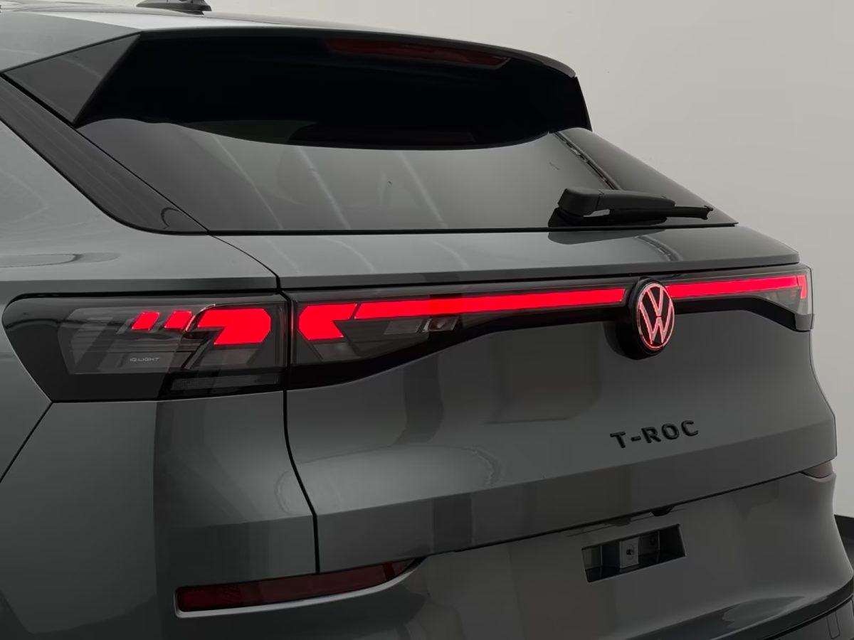 Volkswagen T-Roc 1.5 eTSI DSG R-Line +BLACK-STYLE+CAM+ACC+, миниатюра 14