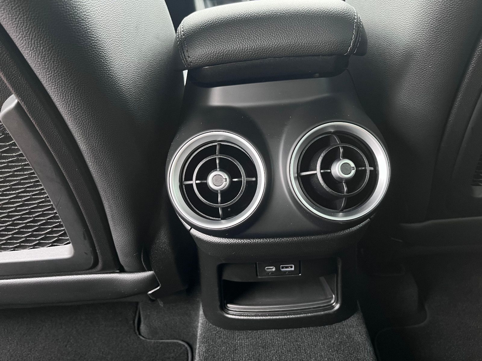 Fahrzeugabbildung Alfa Romeo Stelvio Veloce Q4