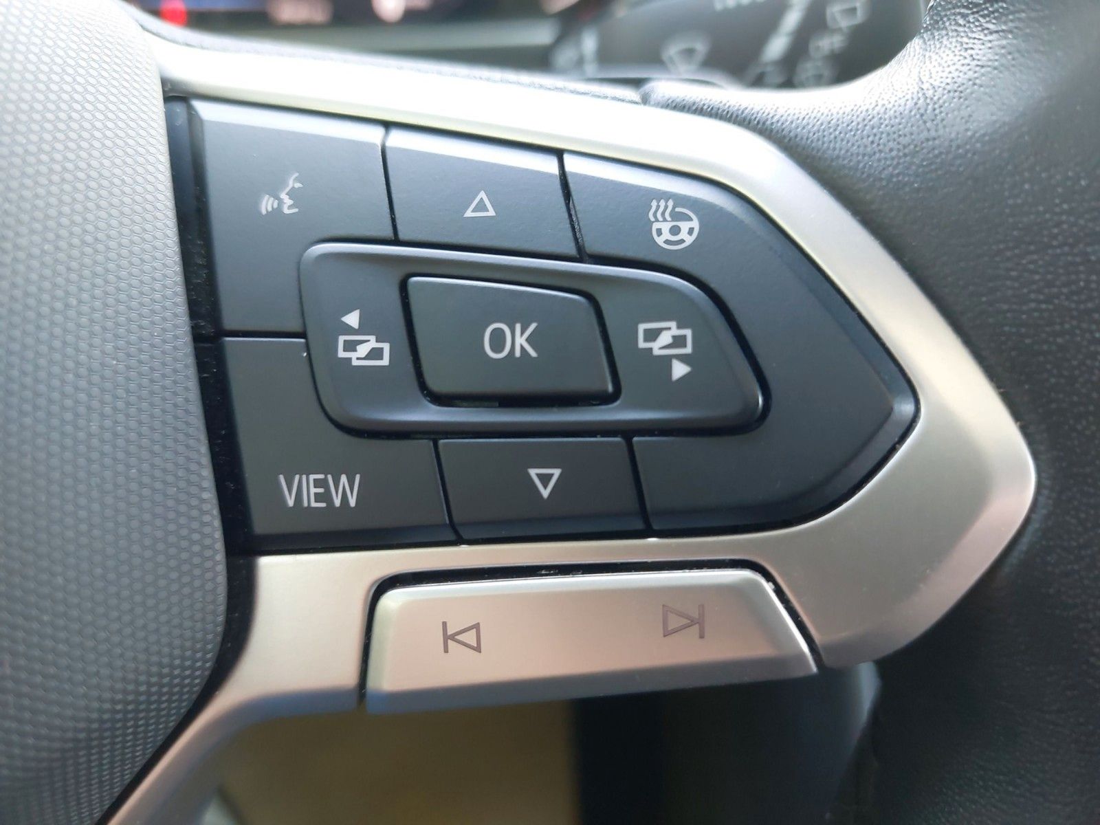 Volkswagen ELEGANCE PANO SHZ LHZ MASSAGE HEAD-UP PDC – Bild 25