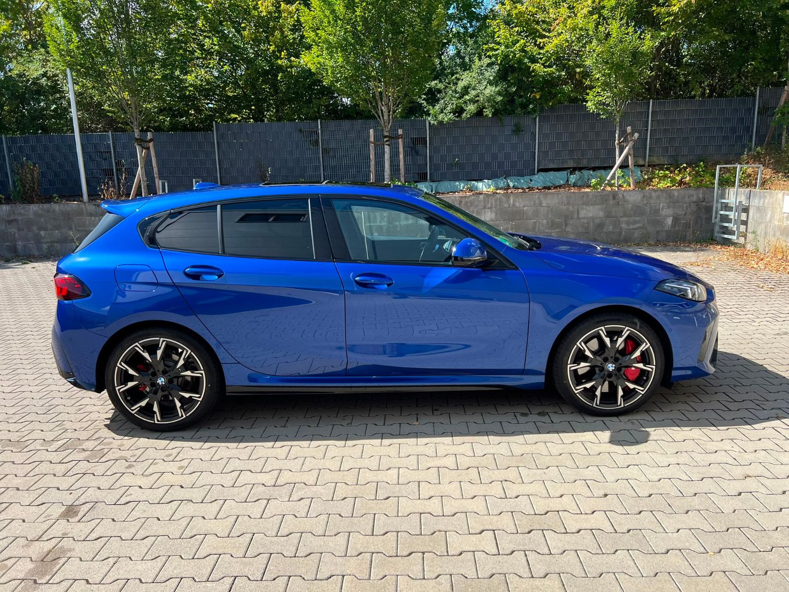 BMW 120d Stept. Panoramadach/Head Up/M Sport imagem 3