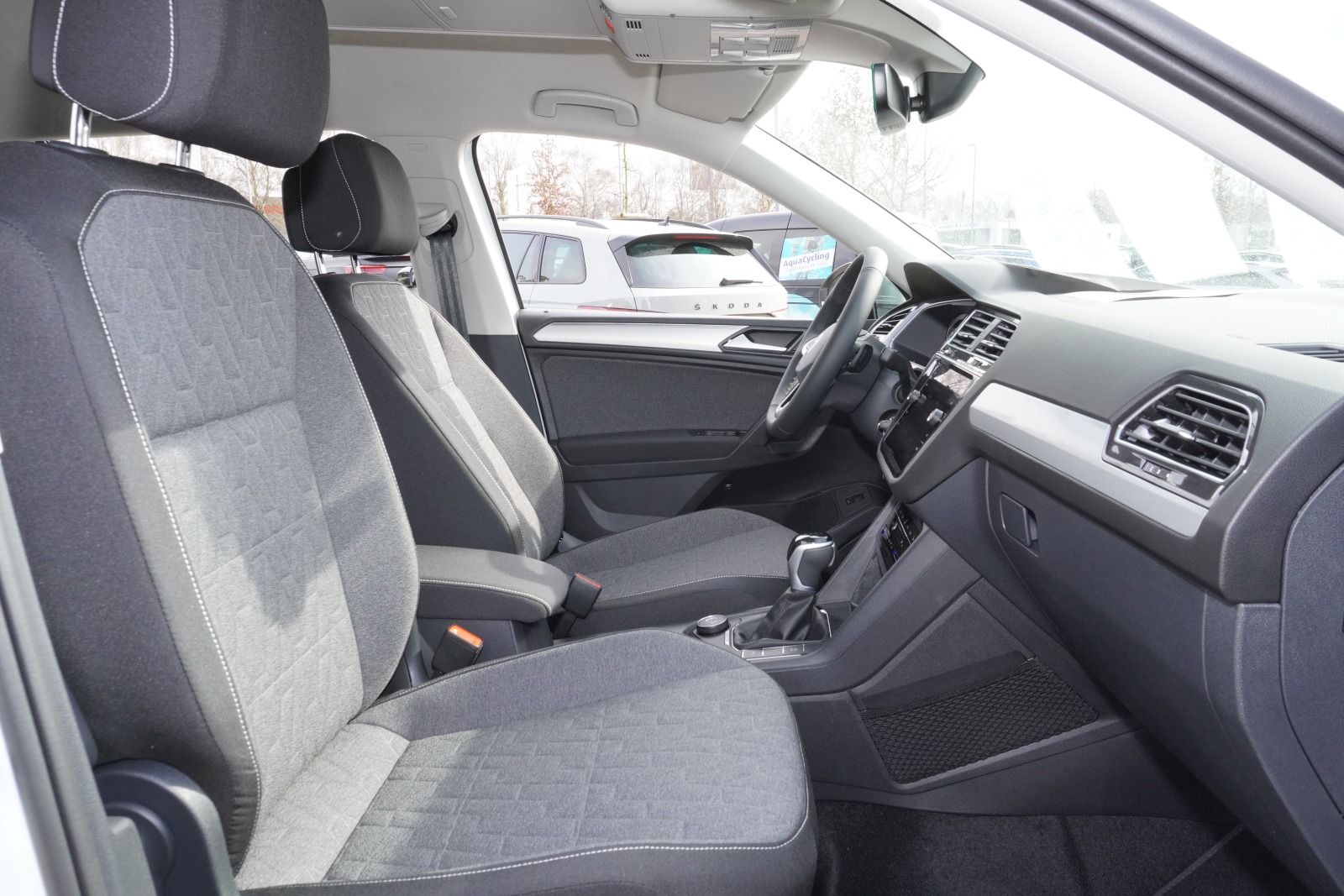 Fahrzeugabbildung Volkswagen Tiguan Allspace MOVE 2,0 l TDI SCR 4MOTION 110 k