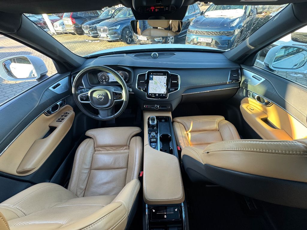 Fahrzeugabbildung Volvo XC90 Rech. T8 AWD Inscription+Luft+22Zoll+Akusti