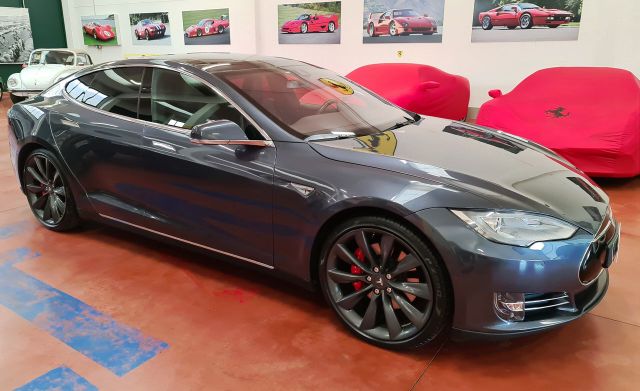 Tesla Model S P85 PERFORMANCE - RICARICHE GRATIS