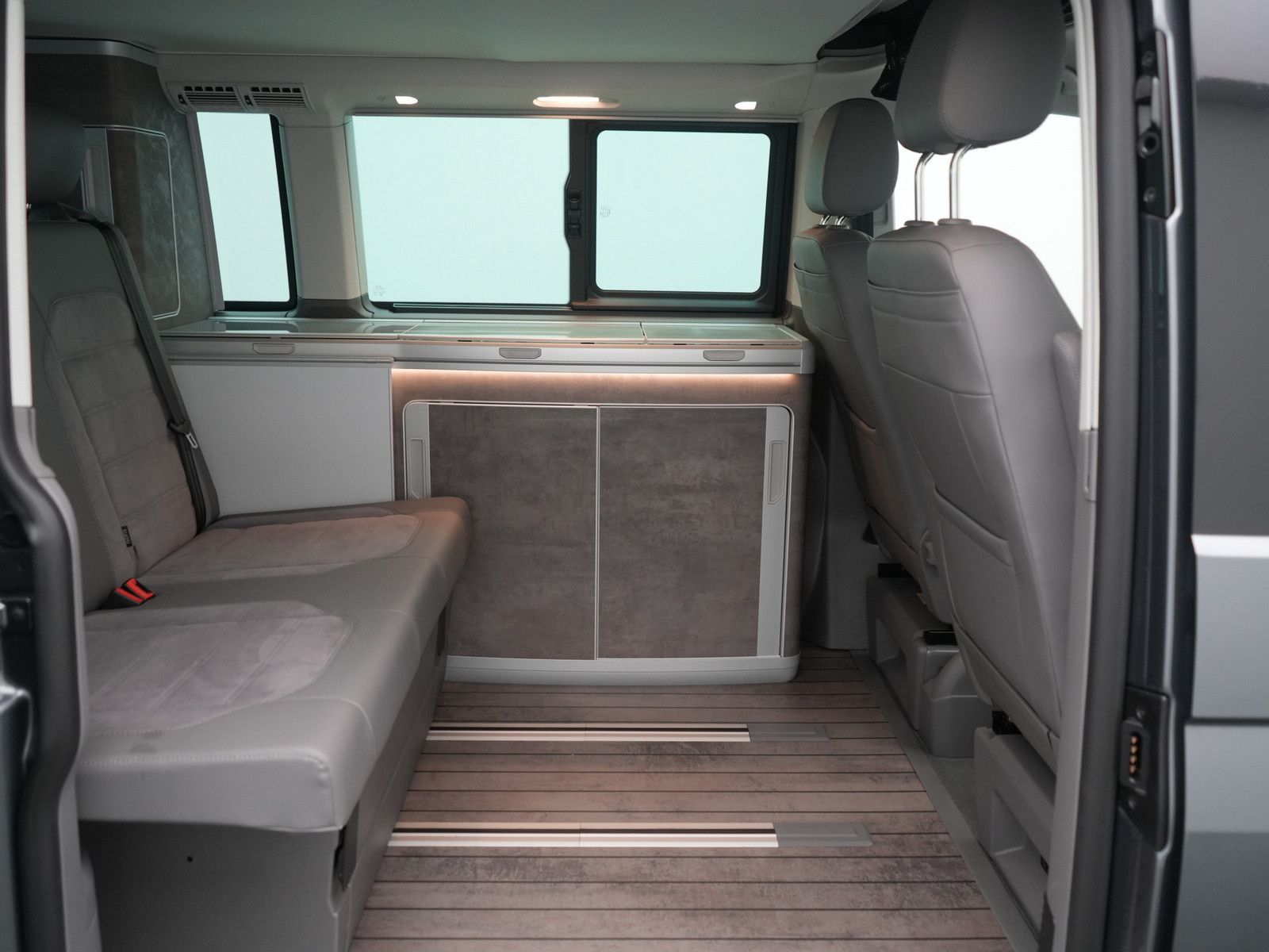 Volkswagen T6 California - Bild 12