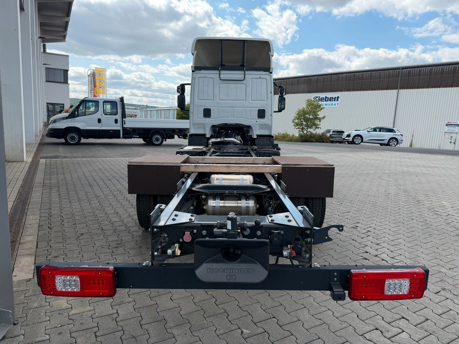 Fahrzeugabbildung Iveco Eurocargo ML80E21/P AHK Klima 3 Sitze Spoiler