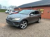 Volkswagen 3.0 V6 TDI 262 PS 8G /ACC/PANO/luft/360°/R-LINE