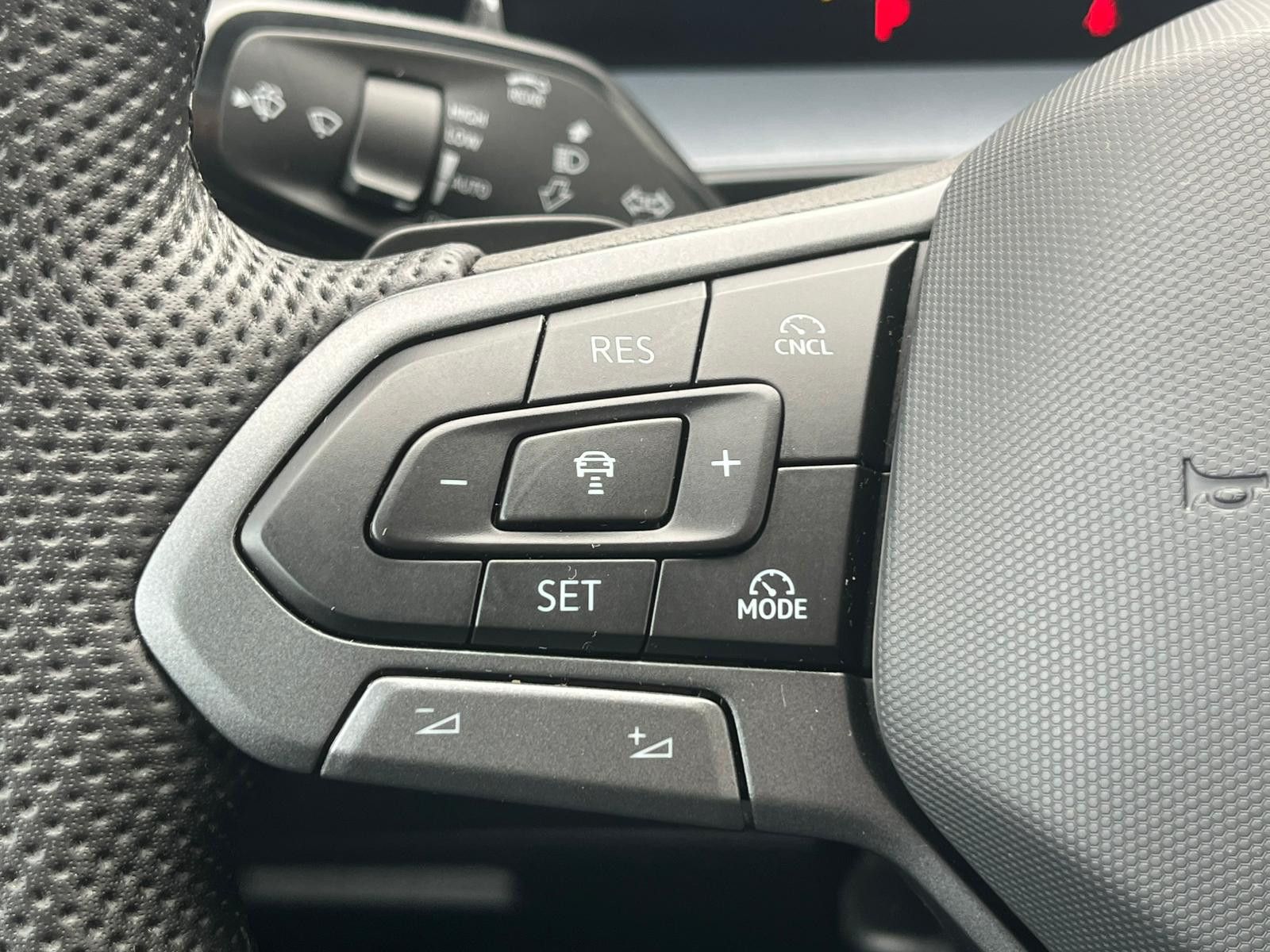 Изображение автомобиля Volkswagen Tayron 2.0 TDI 4M R-Line BLACK*7Si*MATRIX*PANO