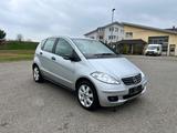 Mercedes-Benz A 150*AUTOMATIK*KLIMA*PTS*NUR 92.000KM*SITZHZG* - Mercedes-Benz aus 2007: 1.0