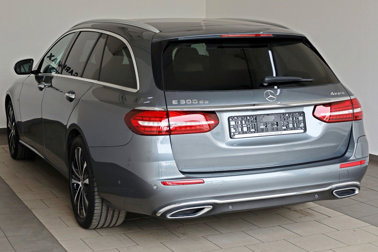 Fahrzeugabbildung Mercedes-Benz E 300de 4M T Avantgarde Leder,Navi,LED,PanoDach