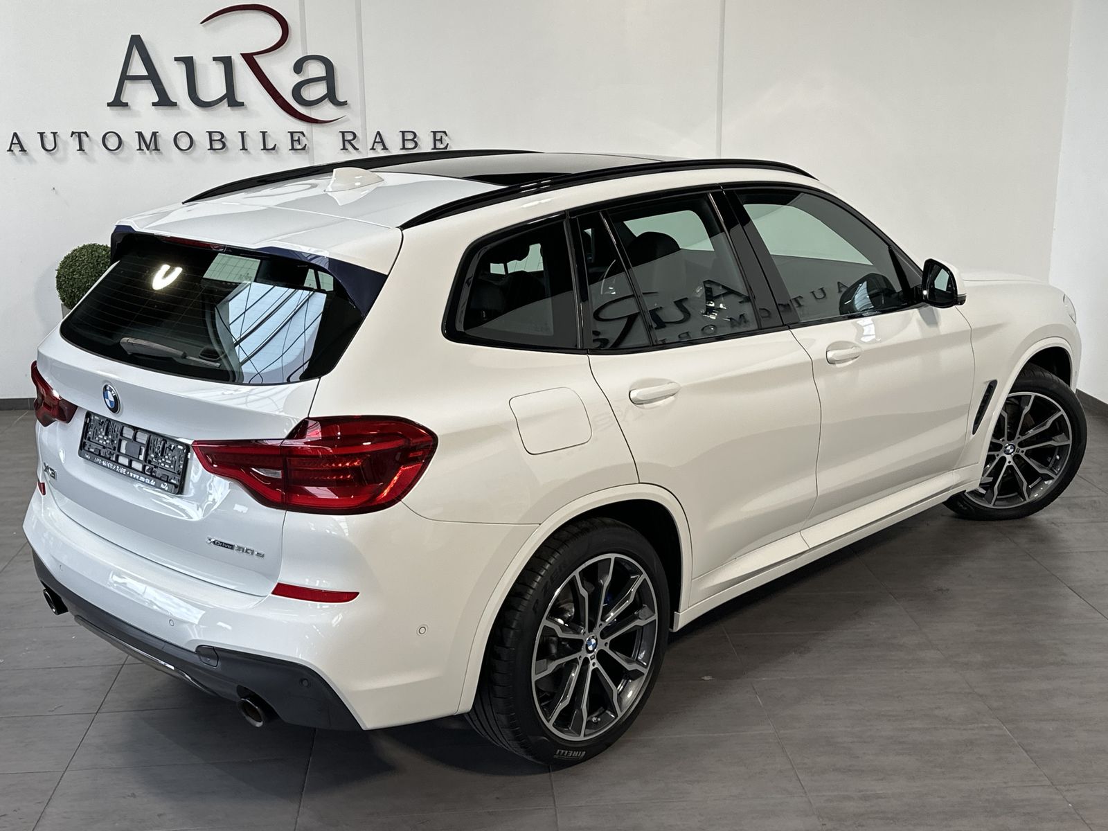 Fahrzeugabbildung BMW X3 xDrive30e M-Sport NAV+LED+ACC+PANO+360°+20ZO