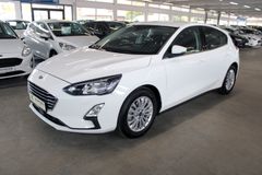 Fahrzeugabbildung Ford Focus 1,5 EcoBlue Titanium LED NAVI AHK KAMERA